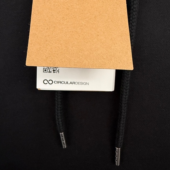 The North Face Novelty Graphic HDY TNF Black/Muted Women’s XL NWT - Picture 3 of 7